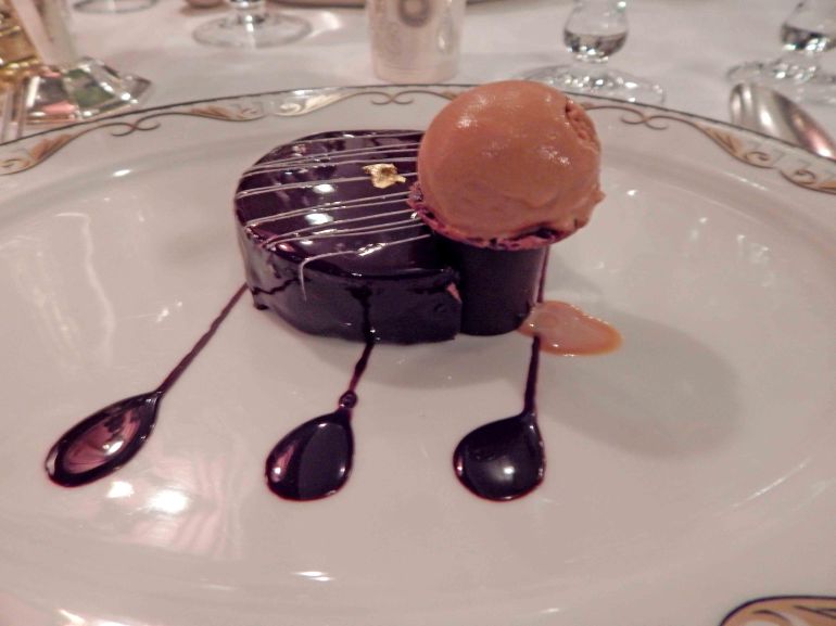 Chocolate dessert