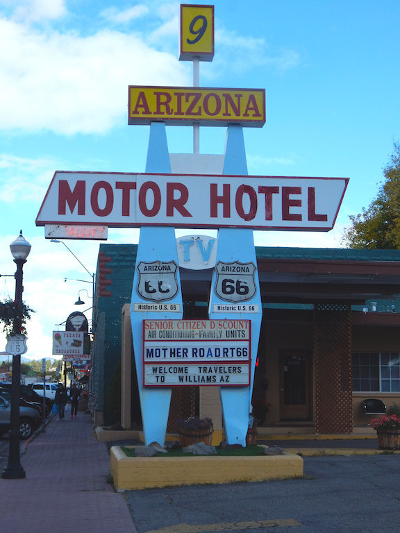 Motor-Motel66