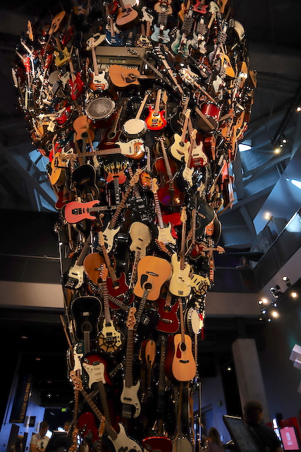 Tower of Guitars moPOP2
