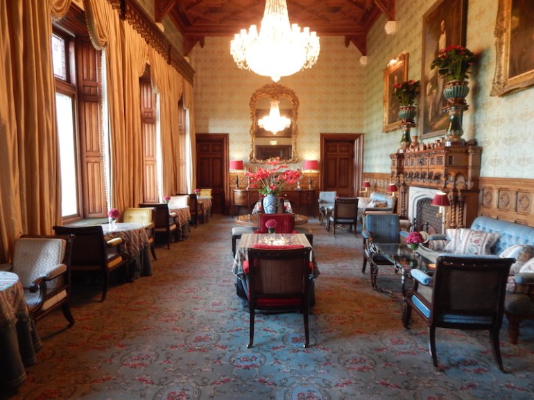 Afternoon tea lounge