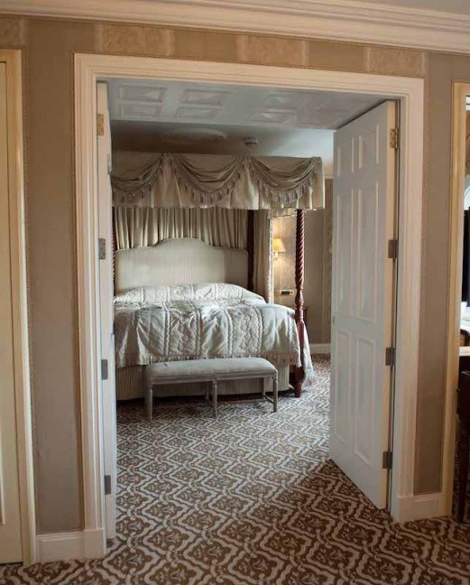 Four Poster bed